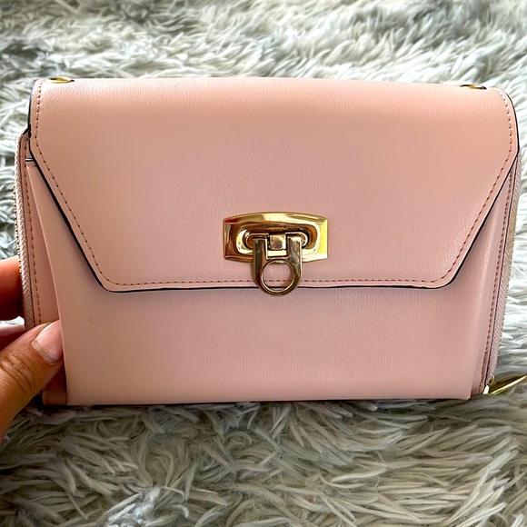 Neiman Marcus Handbags - NEW Brentano Vegan Envelope clutch wallet Blush